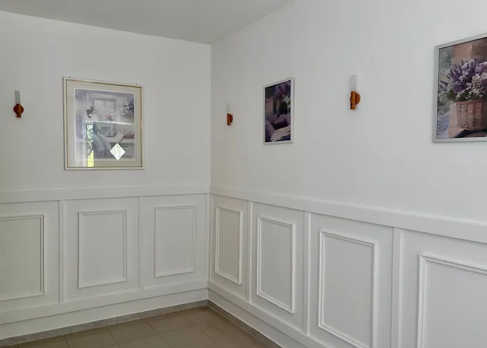 Nature & Comfort Near Vienna - 90m2 Apartment *